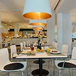 Congress Mercure An Der Messe Hotel 4*