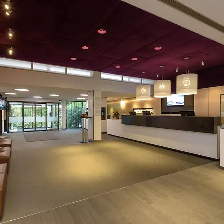 Congress Mercure An Der Messe Hotel