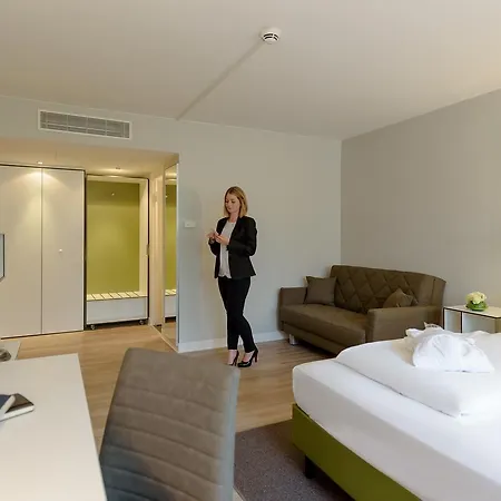 Congress Mercure An Der Messe 4*